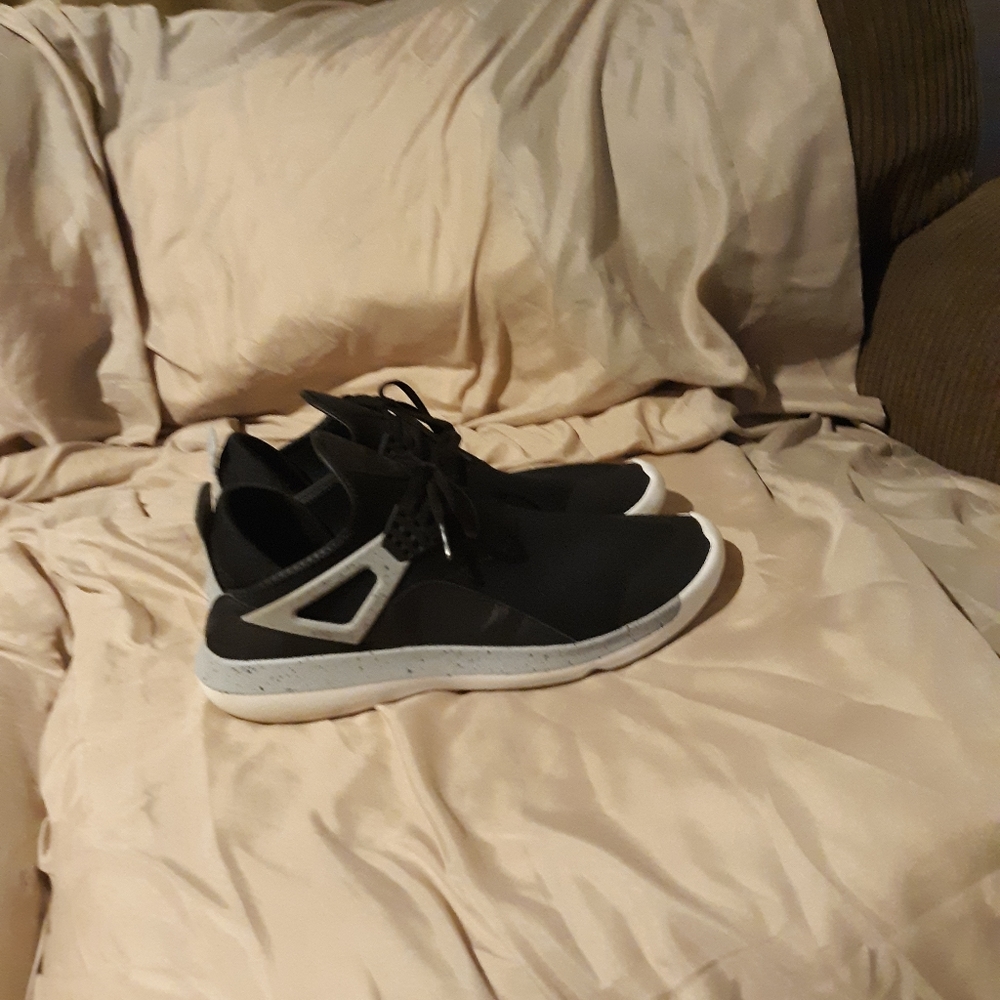 Air jordan fly 89s